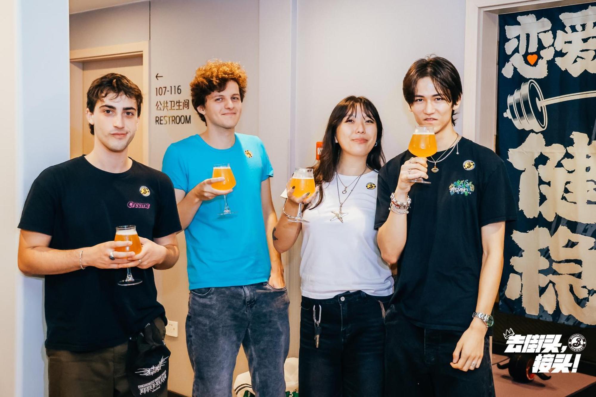 Dayin International Youth Hostel -Near People'S Square & Old Town -Social Area -Bar -Cafe -Gym -Free Laundry Luggage Storage -24H Front Desk -English Service Thượng Hải Ngoại thất bức ảnh